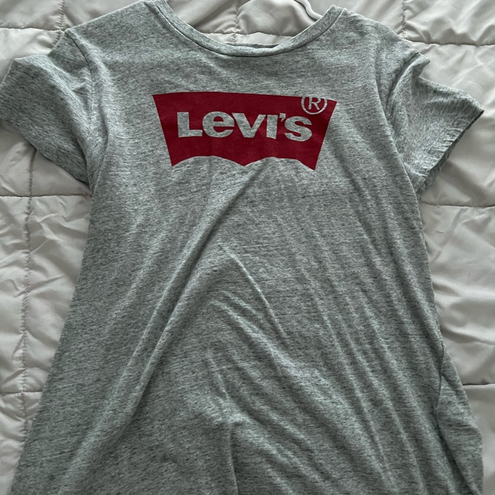 Levi’s T shirt